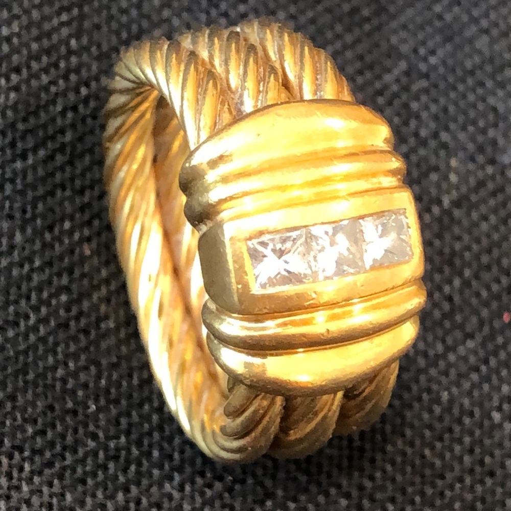 PHILIPPE CHARRIOL MEN’s DIAMOND RING.